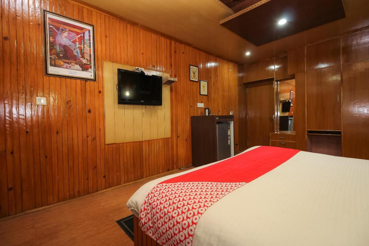 Oyo 8367 Hotel The Woodz Pālampur Buitenkant foto