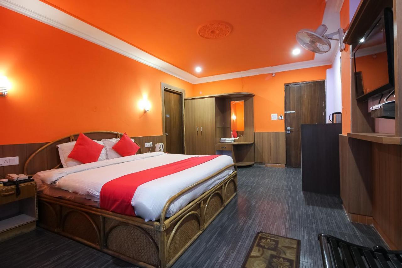 Oyo 8367 Hotel The Woodz Pālampur Buitenkant foto