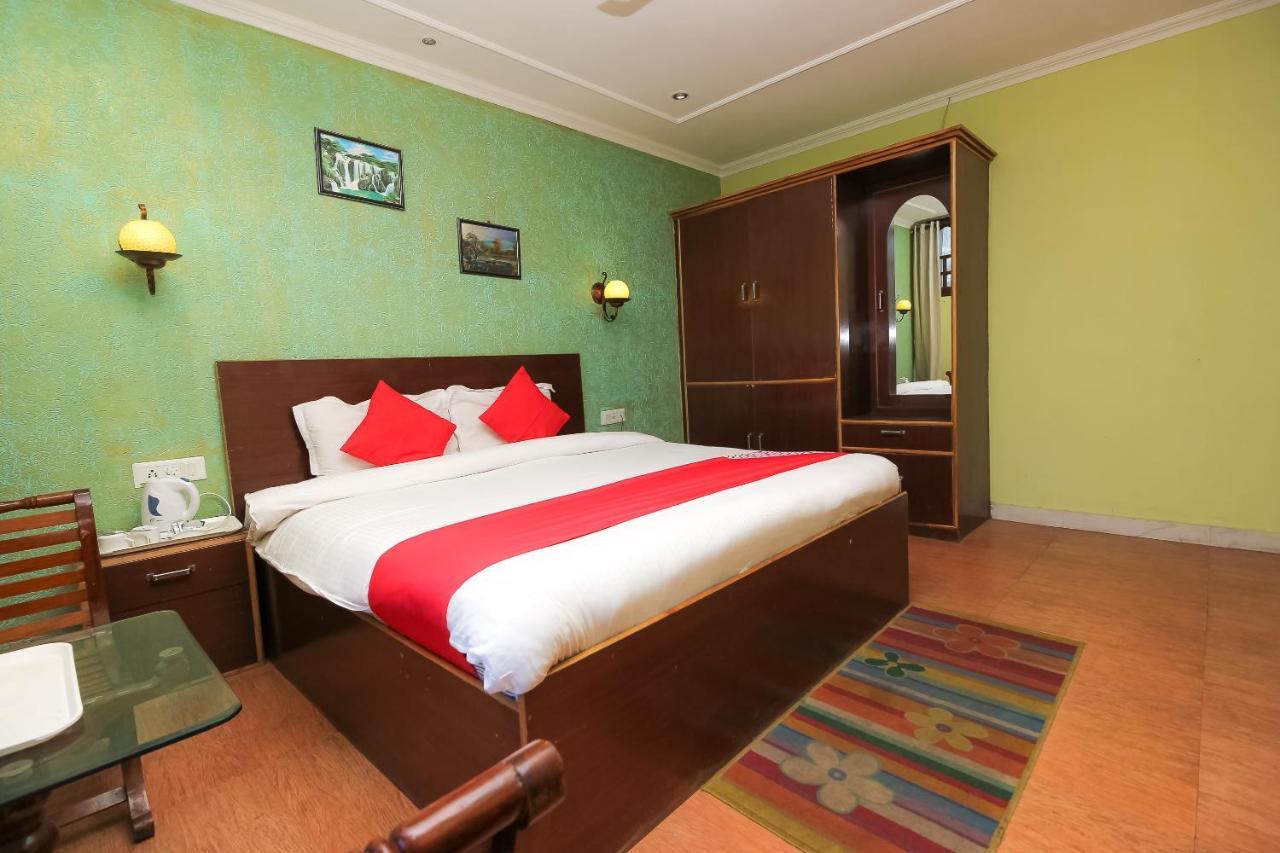 Oyo 8367 Hotel The Woodz Pālampur Buitenkant foto